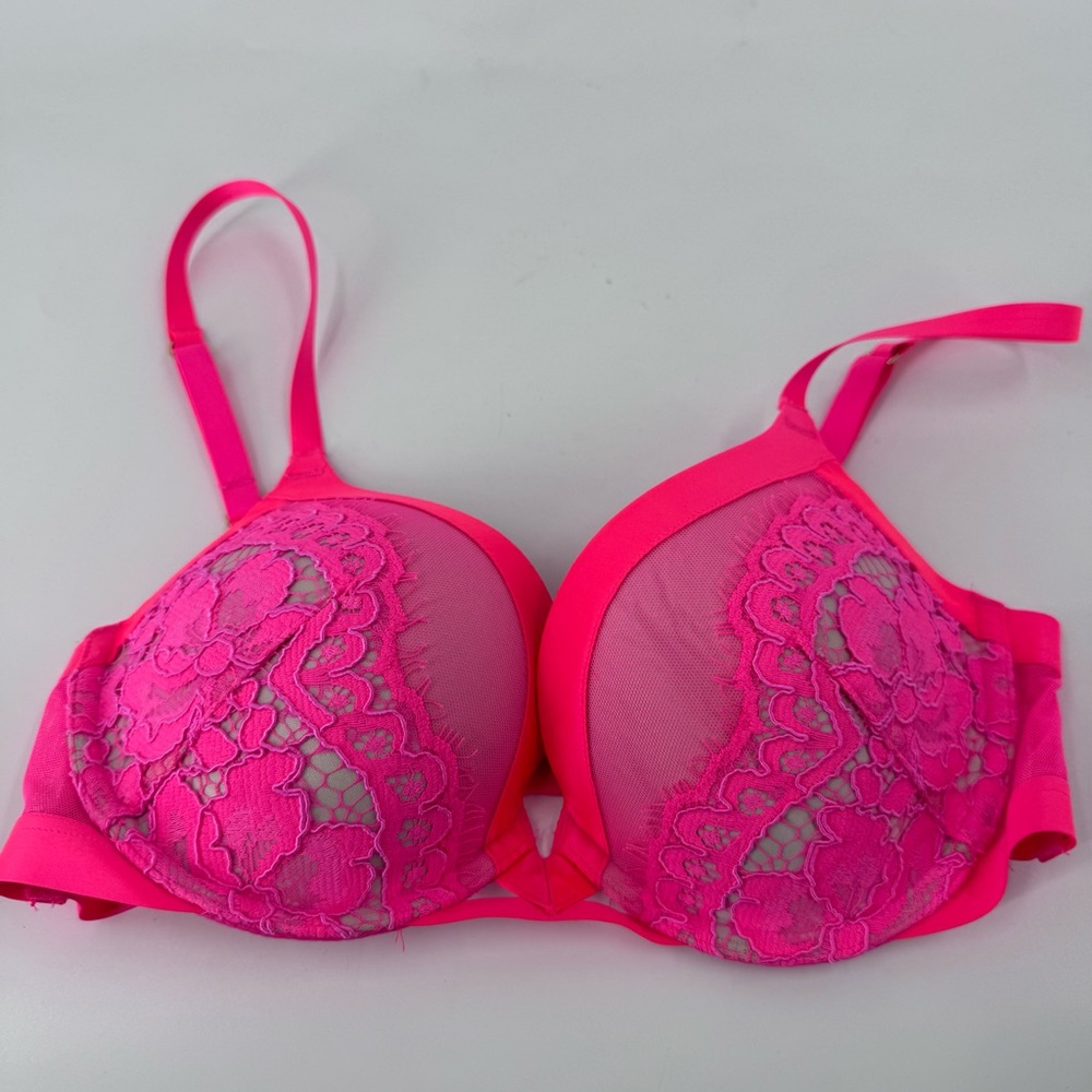 Victoria's Secret Hot‎ Pink Lace Bra